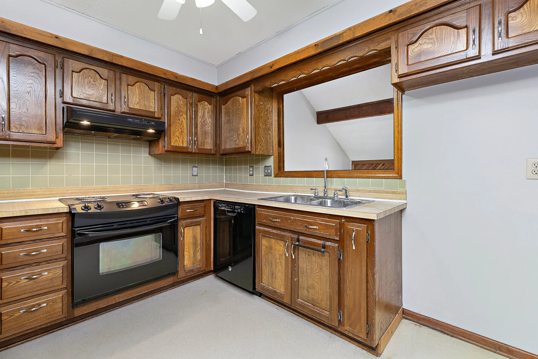 6225 MULLEN ROAD - Web-207.JPG