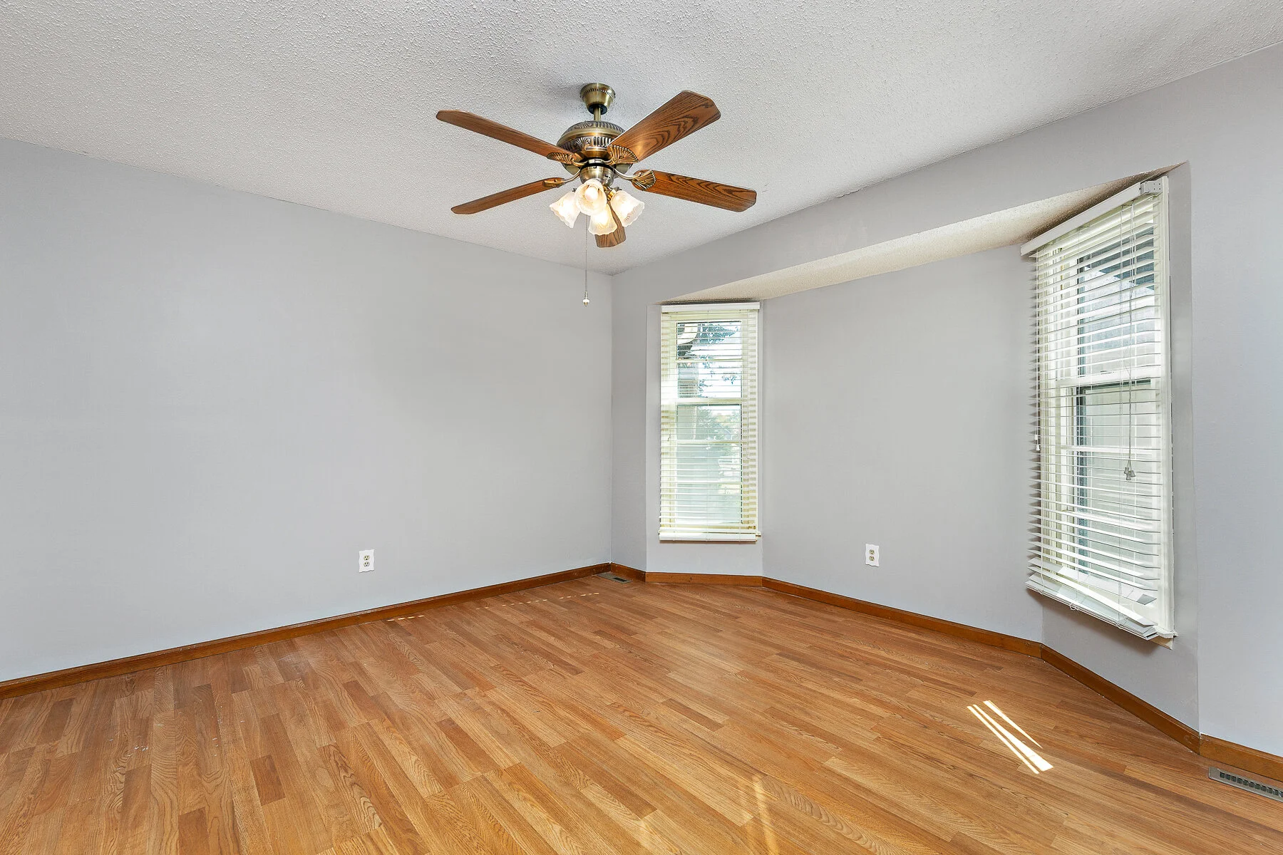 6225 MULLEN ROAD - Web-211.JPG