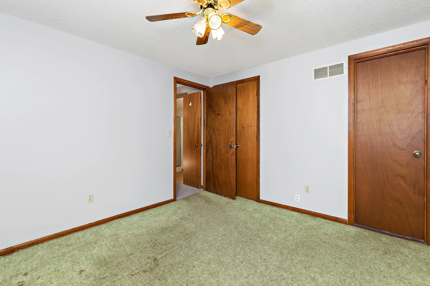 6225 MULLEN ROAD - Web-221.JPG