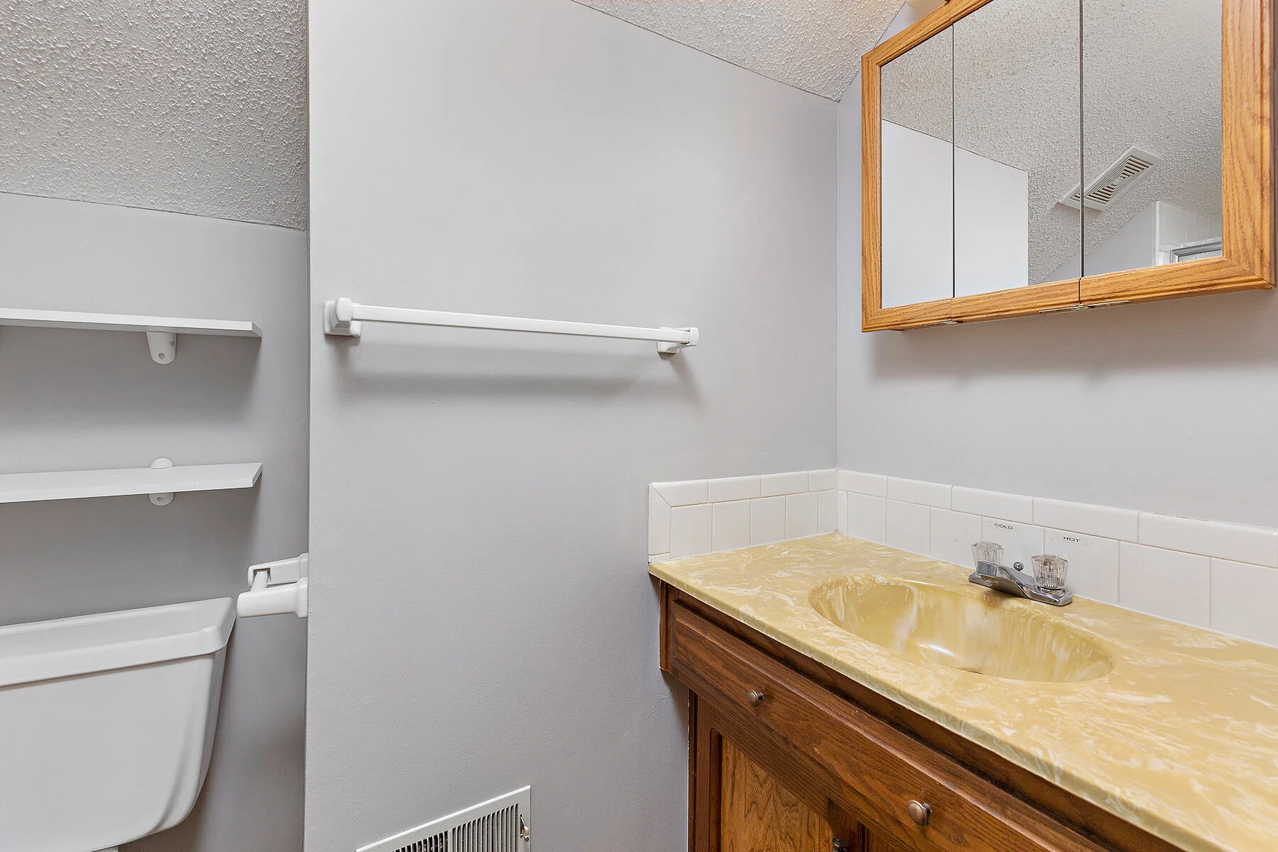 6225 MULLEN ROAD - Web-222.JPG