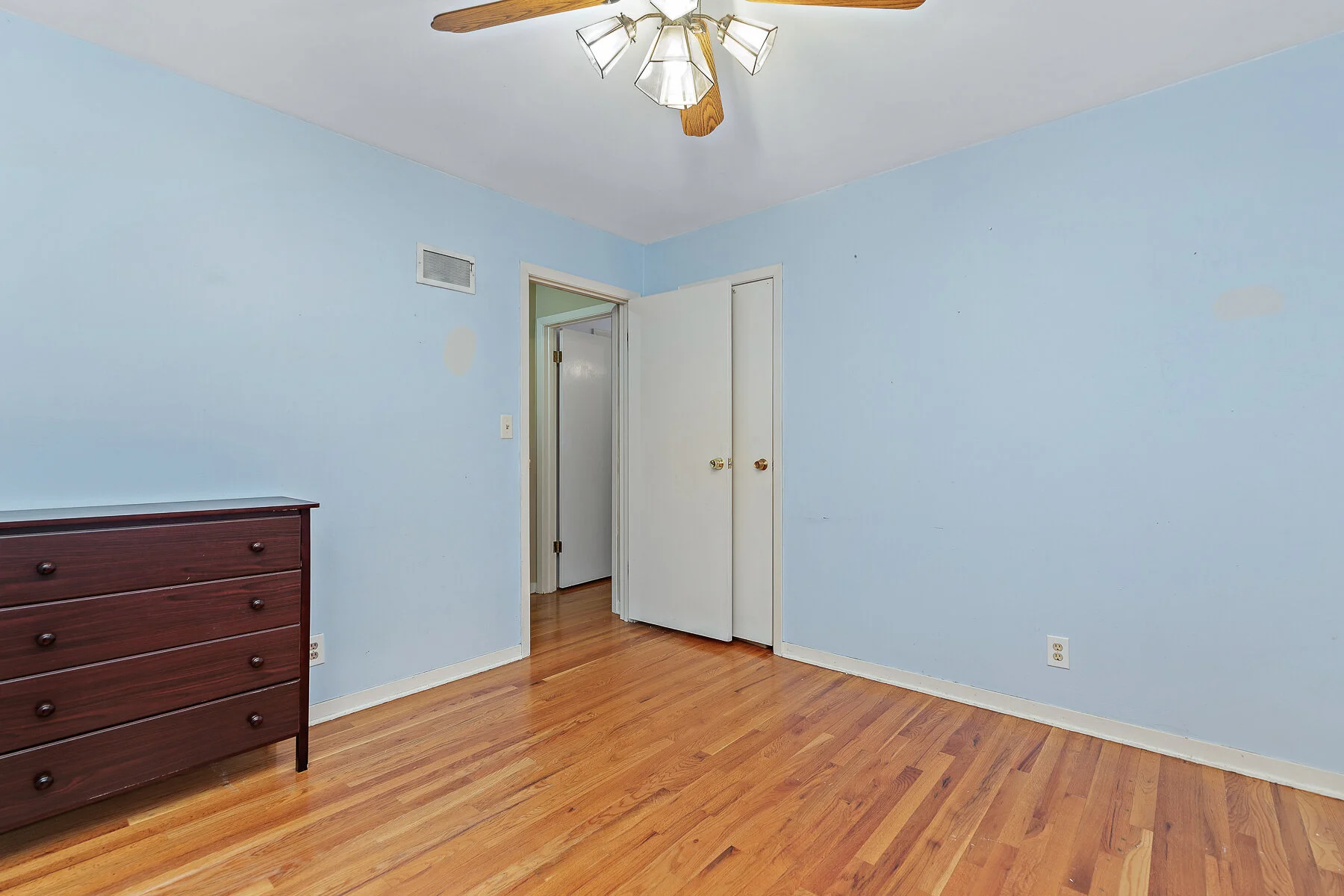 8409 West 90th Street - Web-116.JPG