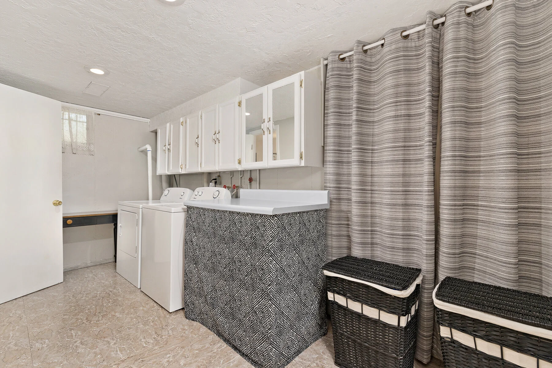 3506 NE Grant St - Web-124.jpg