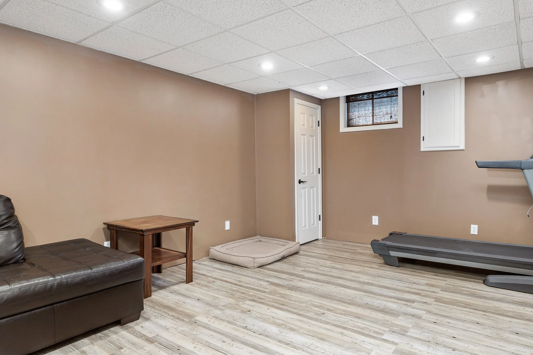 8815 West 118th Terrace - Web-132.jpg