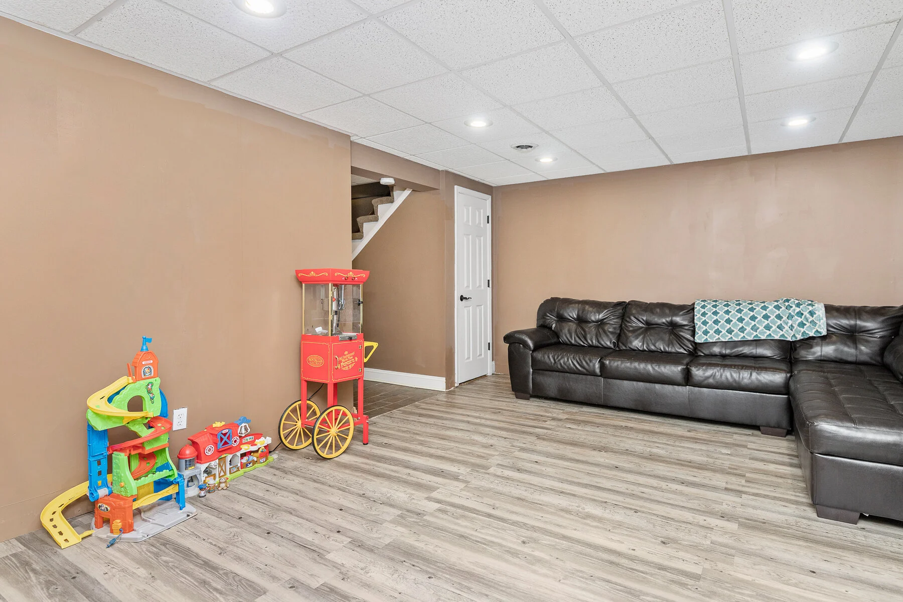 8815 West 118th Terrace - Web-133.jpg