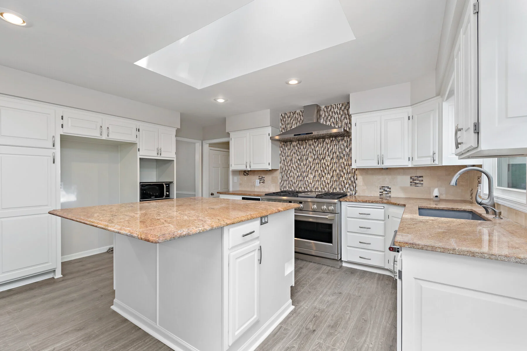 12618 St Andrews Dr - Web-110.JPG