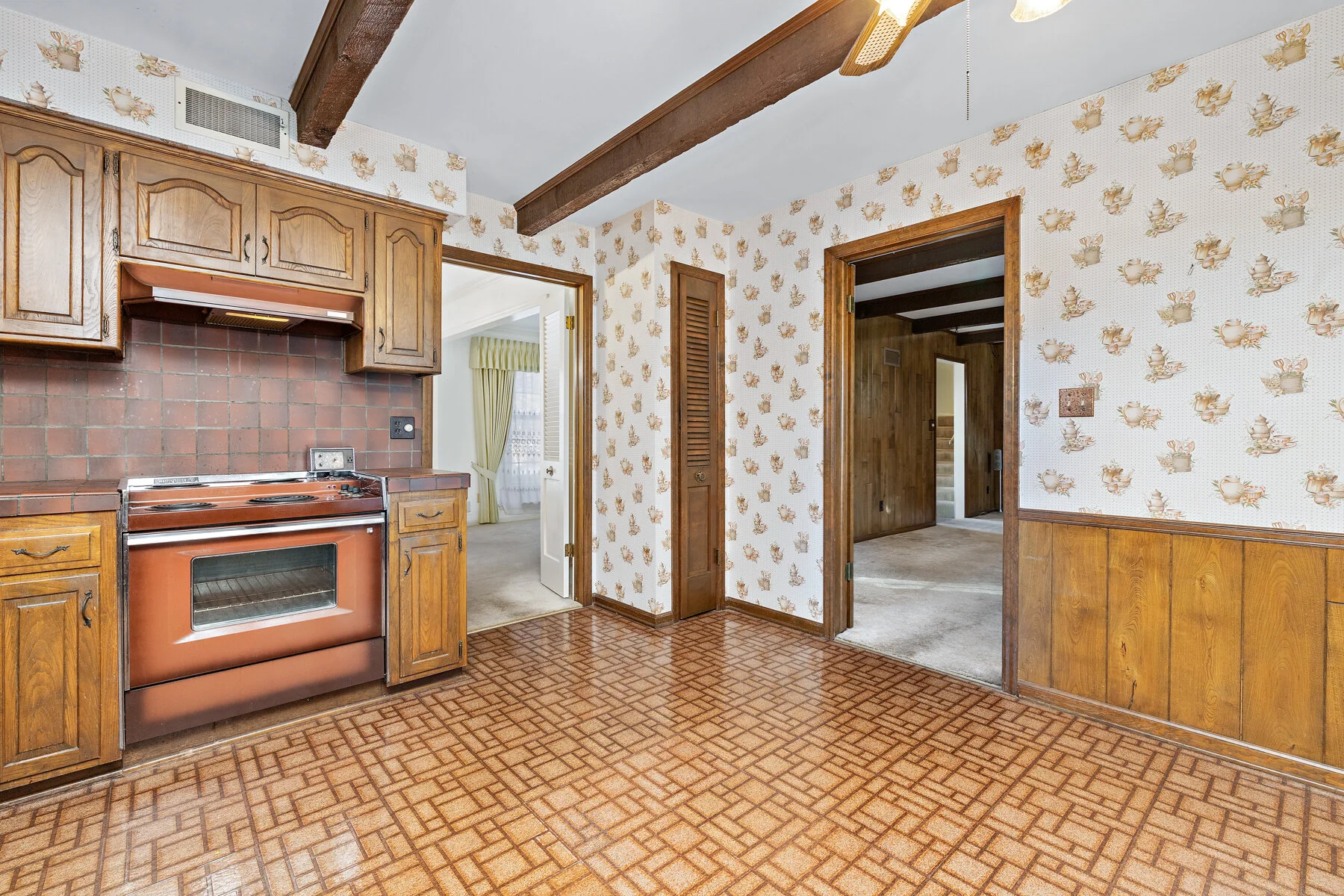 9816 Glenwood Street - Web-111.JPG