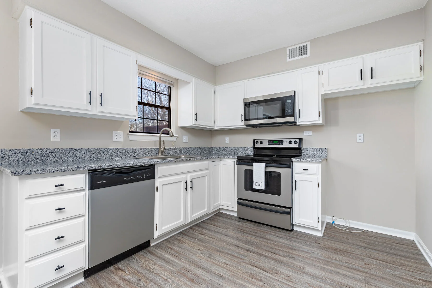 15914 West 123rd Street - Web-109.JPG