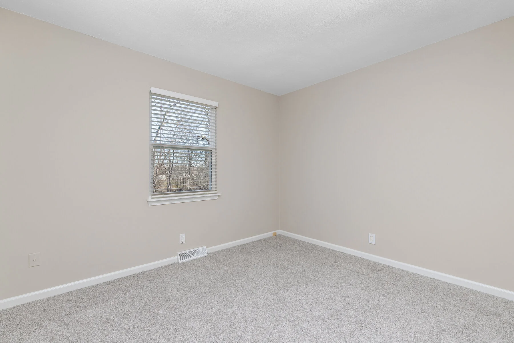 15914 West 123rd Street - Web-113.JPG