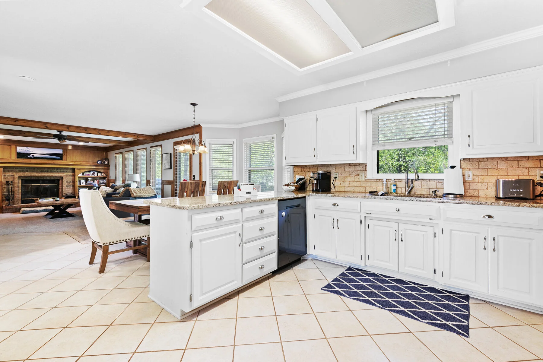 15602 W 81ST STREET - Web-114.JPG