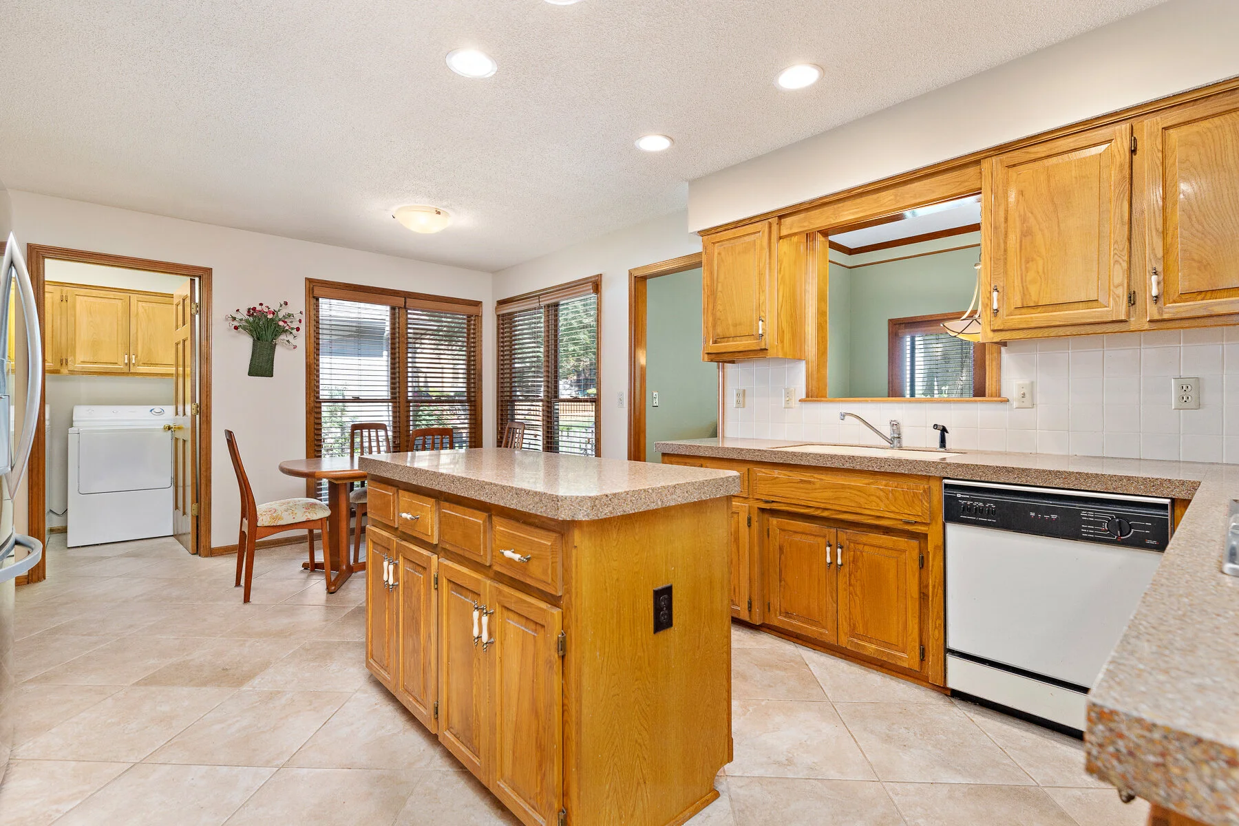 6424 W 125TH STREET - Web-113.JPG