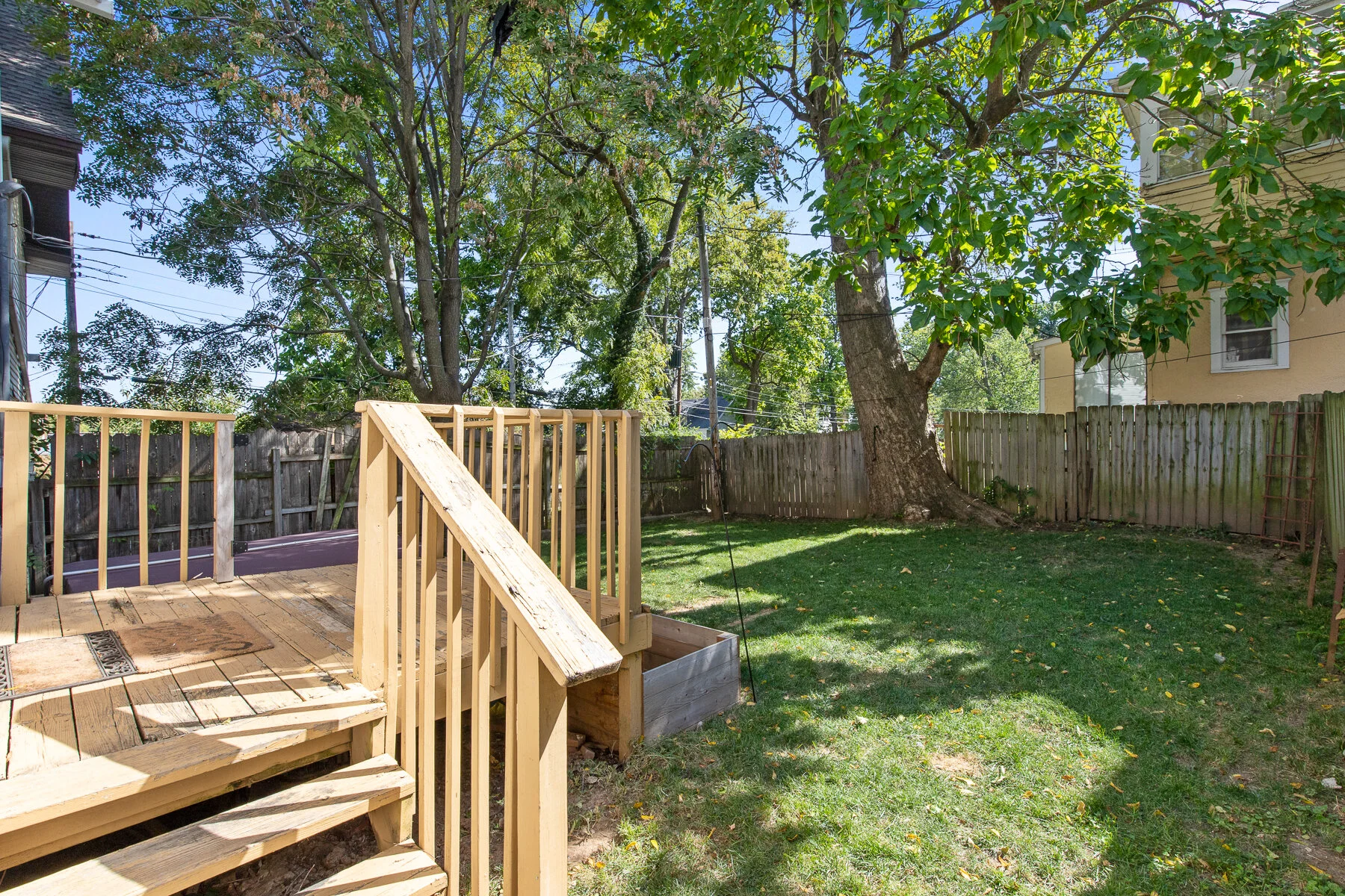 905 E 42nd St - Web-127.JPG