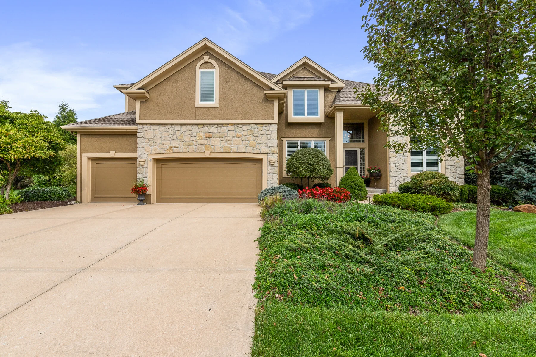 4504 West 139th Street - Web-101.JPG