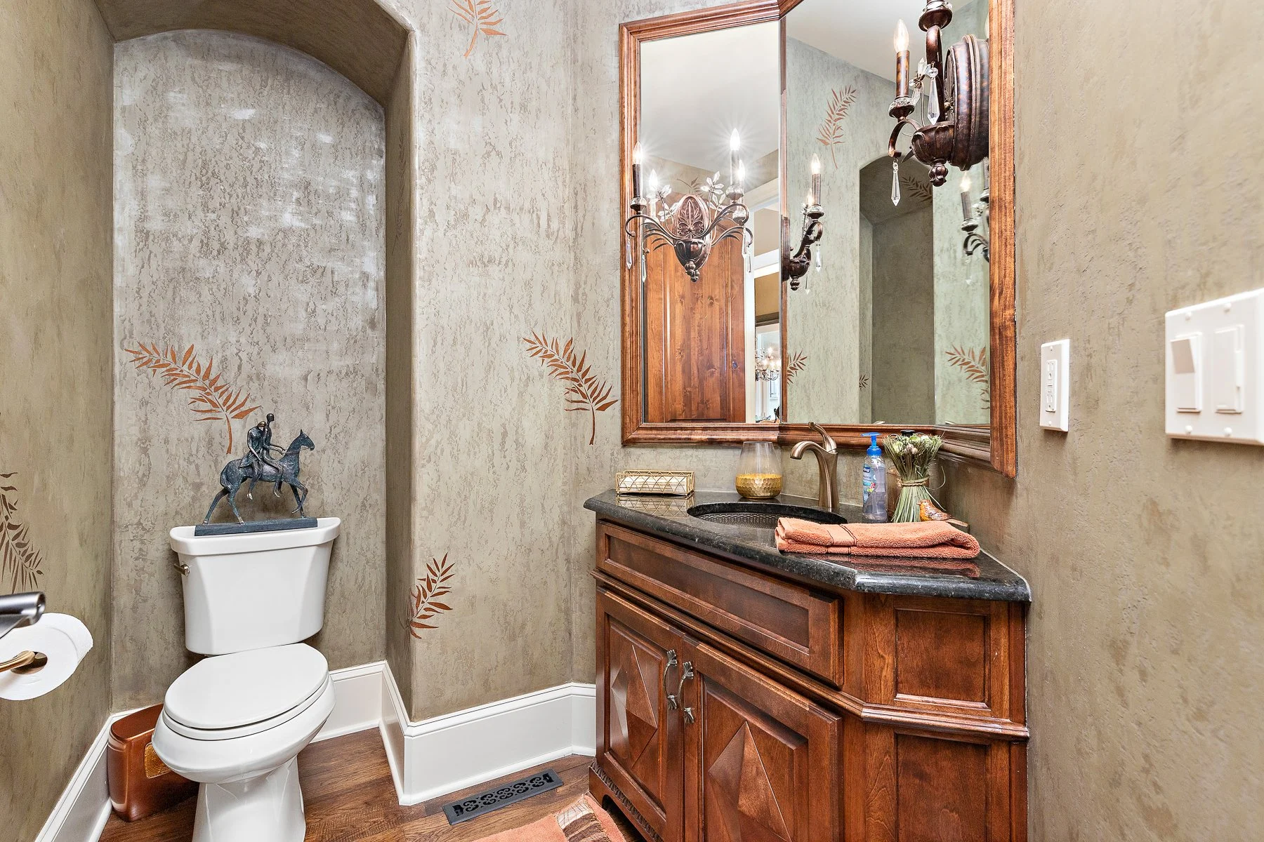 3953 w 151st Terrace - Web-127.JPG