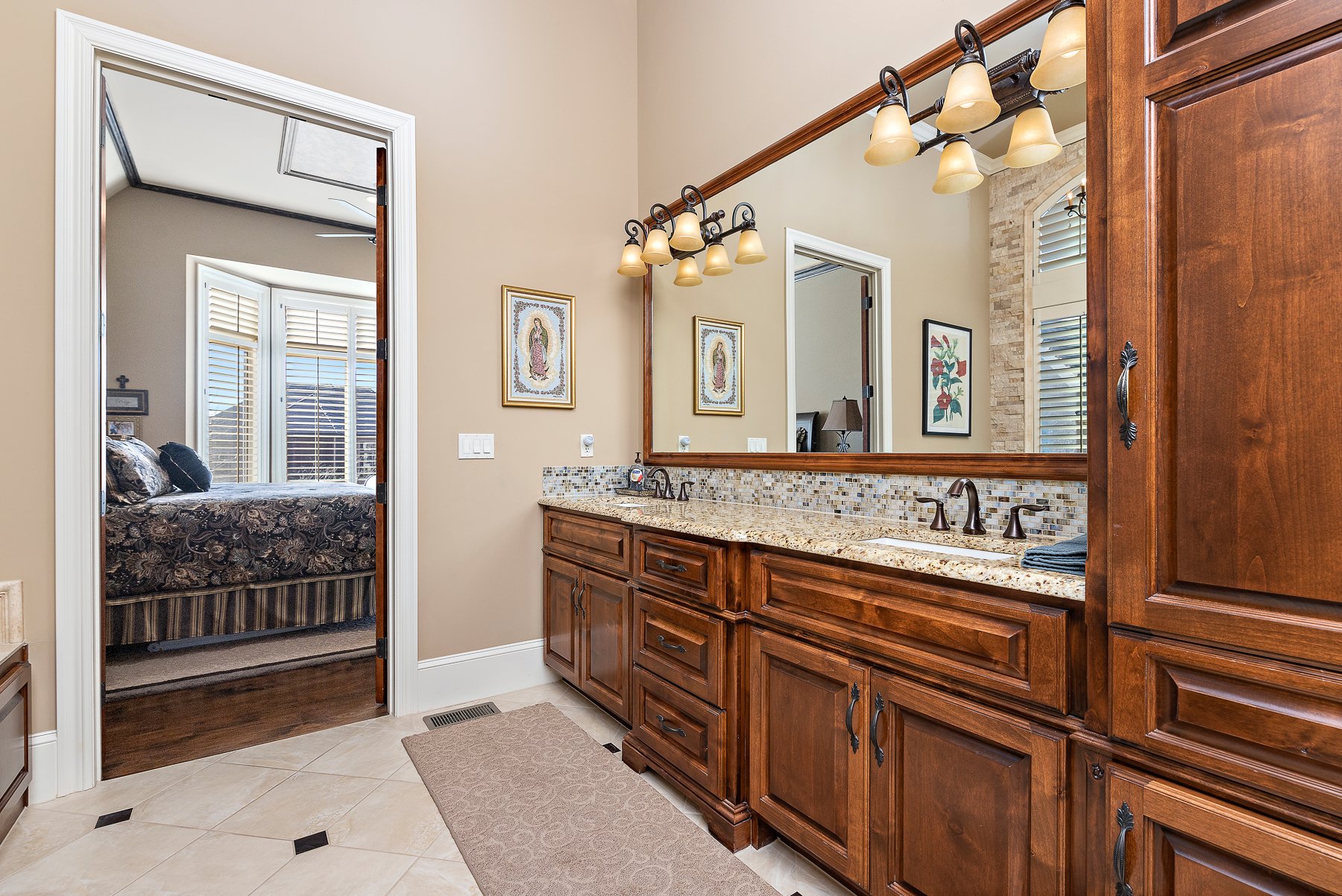 3953 w 151st Terrace - Web-135.JPG