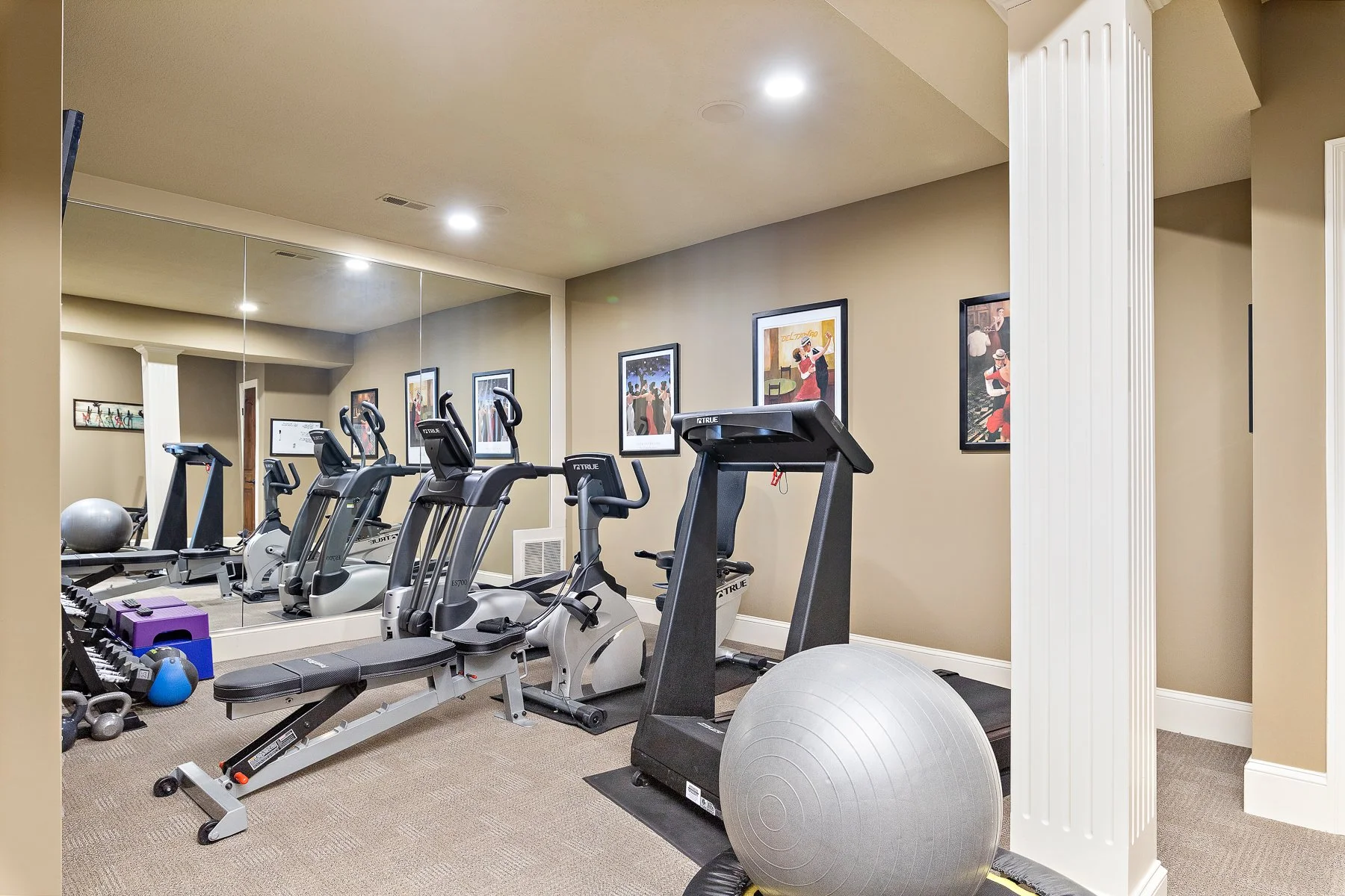 3953 w 151st Terrace - Web-165.JPG