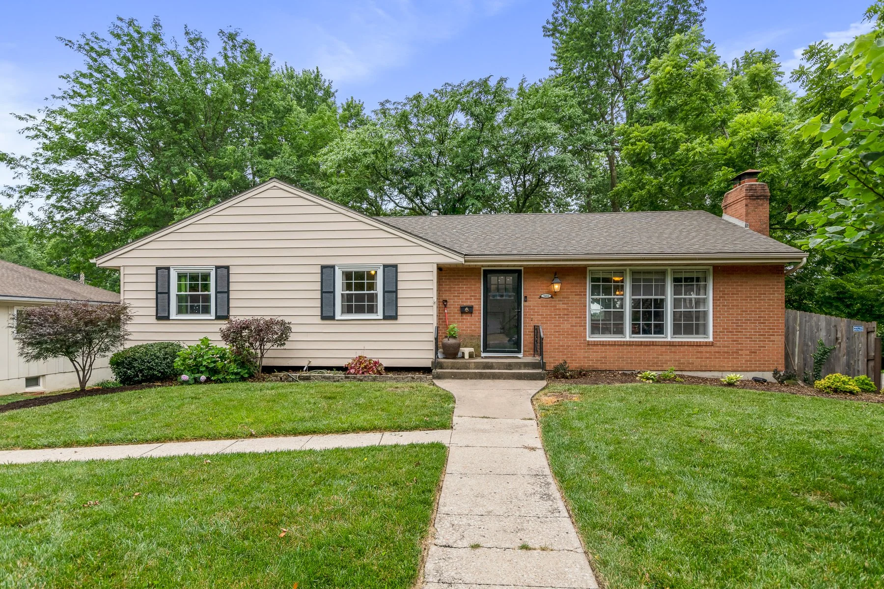 9404 Farley Lane - Web-101.JPG