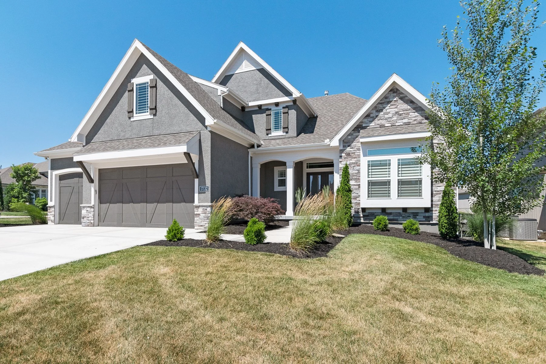 17132 Ballentine Street - Web-102.JPG
