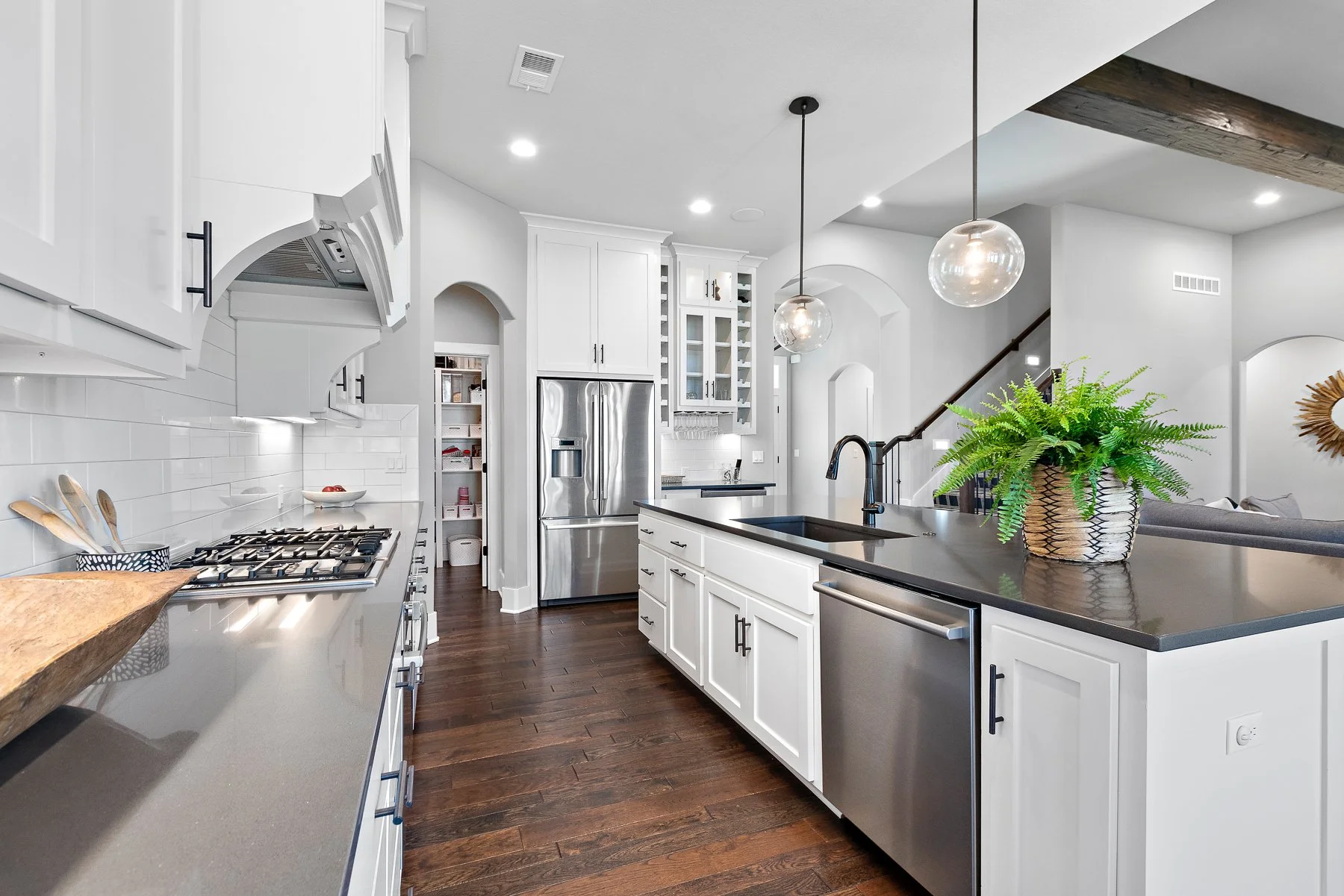 17132 Ballentine Street - Web-111.JPG
