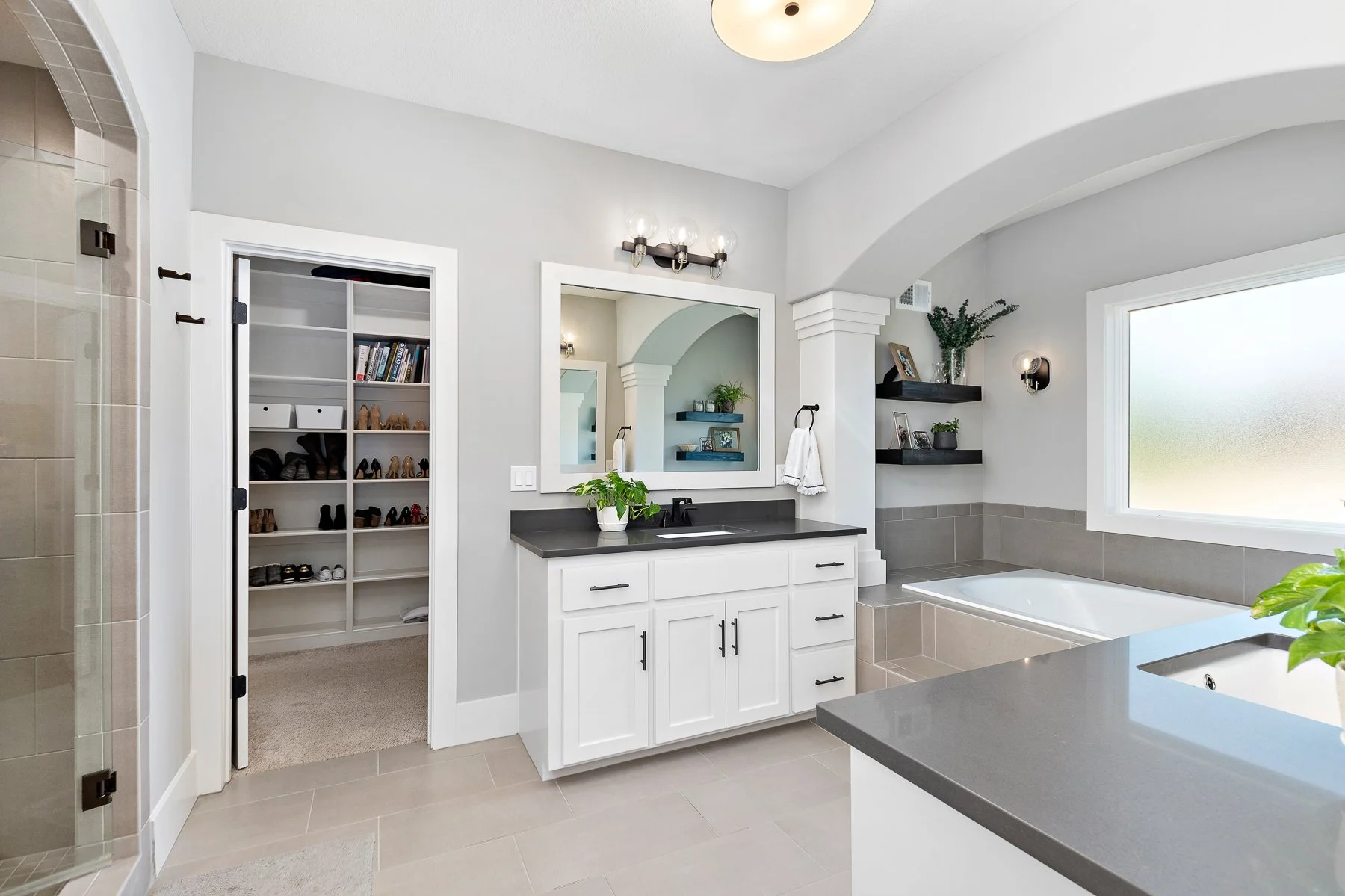 17132 Ballentine Street - Web-117.JPG