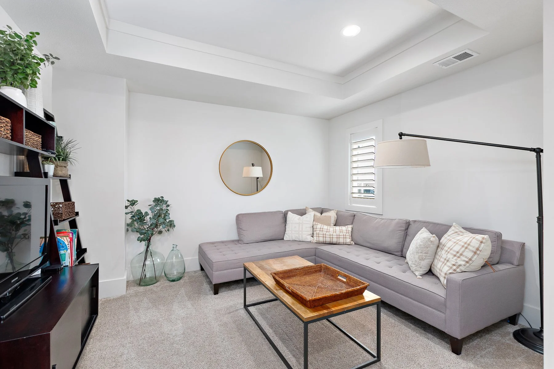 17132 Ballentine Street - Web-123.JPG