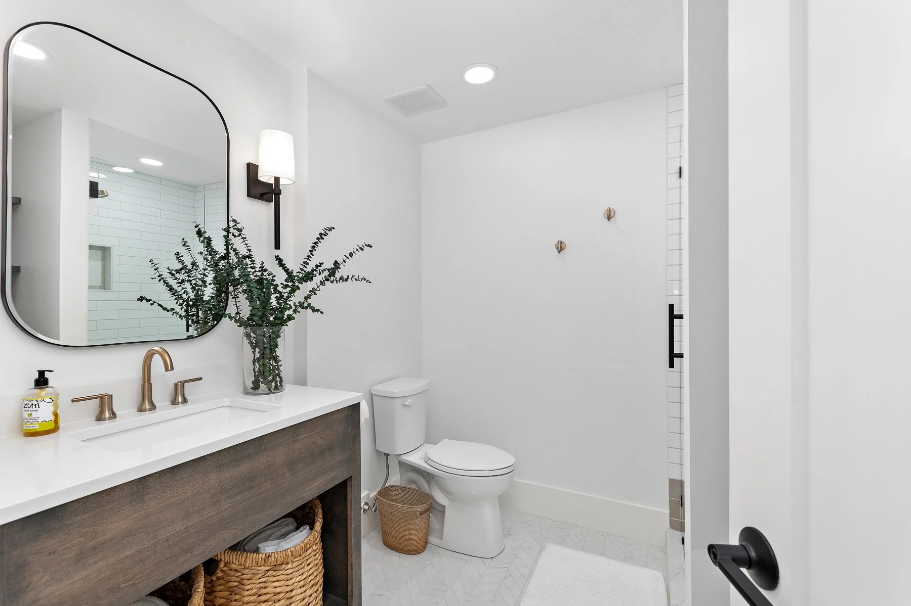 17132 Ballentine Street - Web-132.JPG