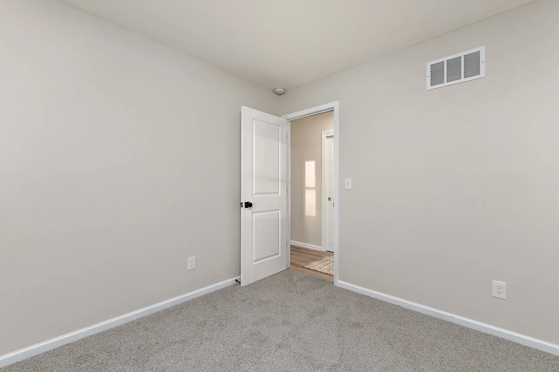 5519 WOODLAND DRIVE - Web-125.JPG