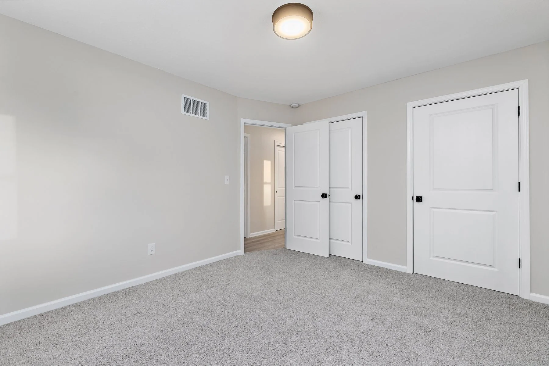 5519 WOODLAND DRIVE - Web-128.JPG