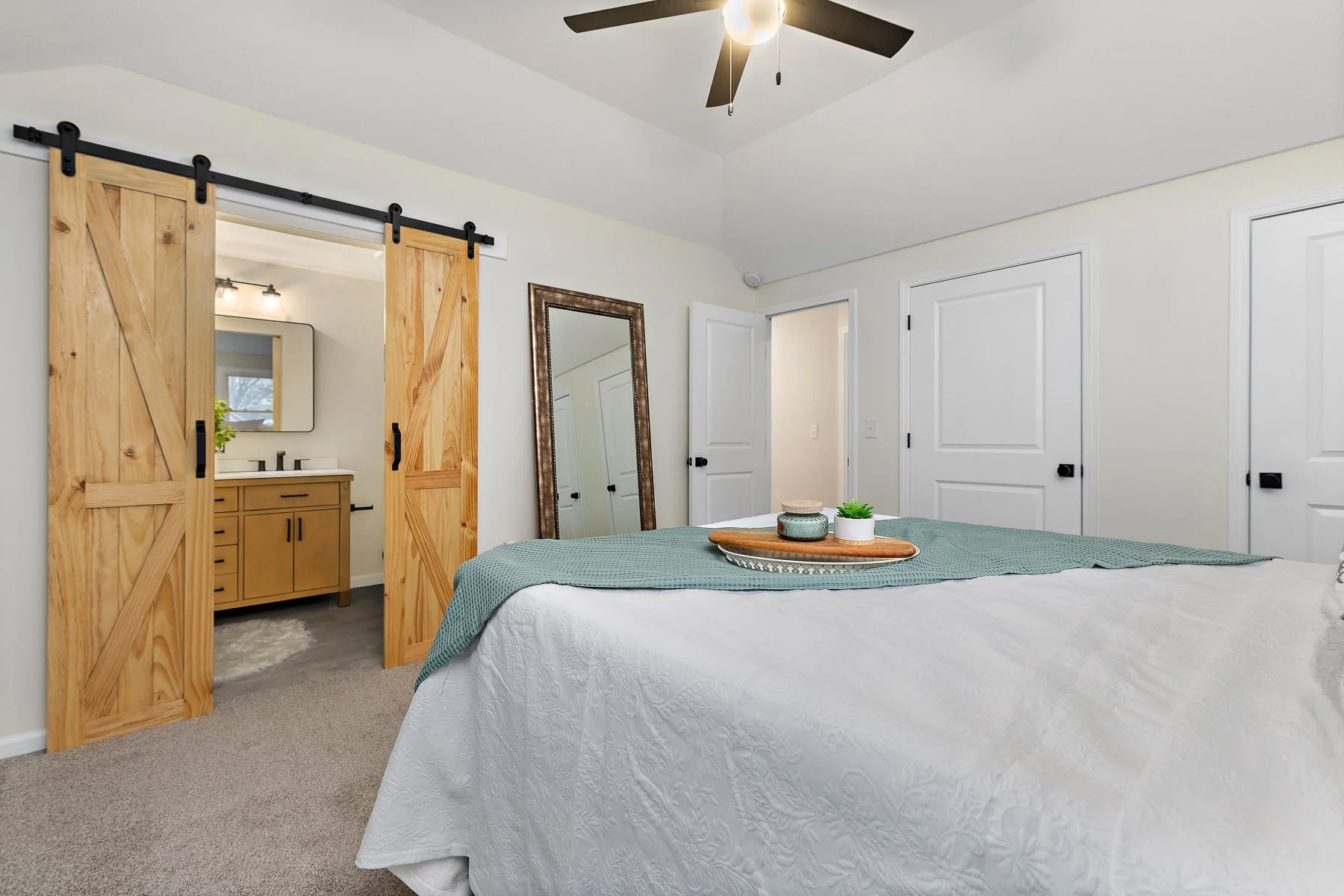 5519 WOODLAND DRIVE - Web-131.JPG