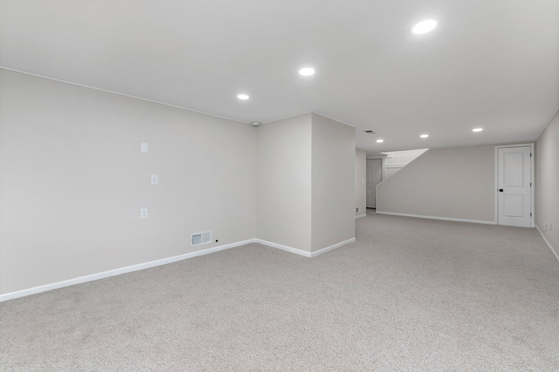 5519 WOODLAND DRIVE - Web-135.JPG