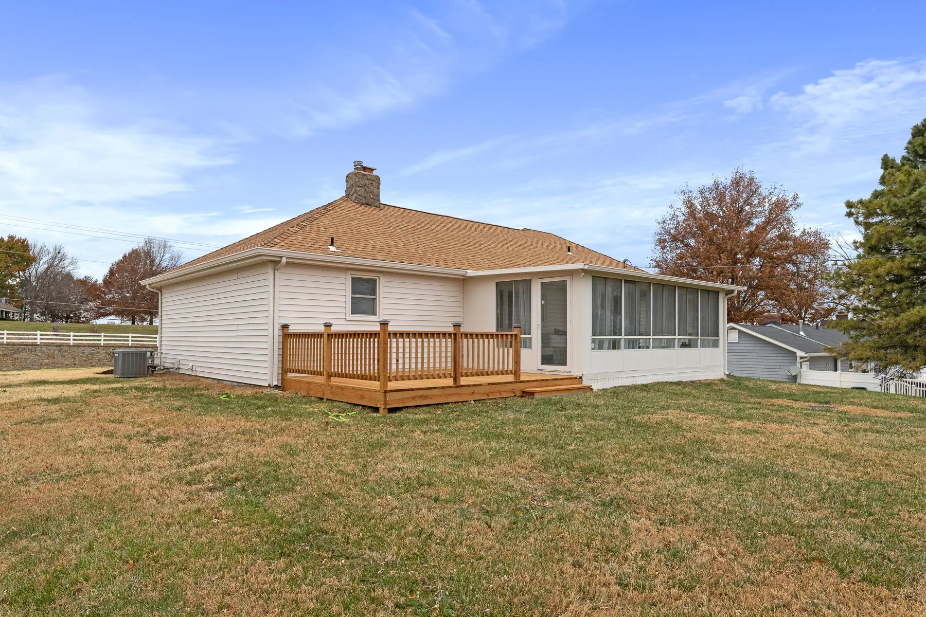 5519 WOODLAND DRIVE - Web-137.JPG