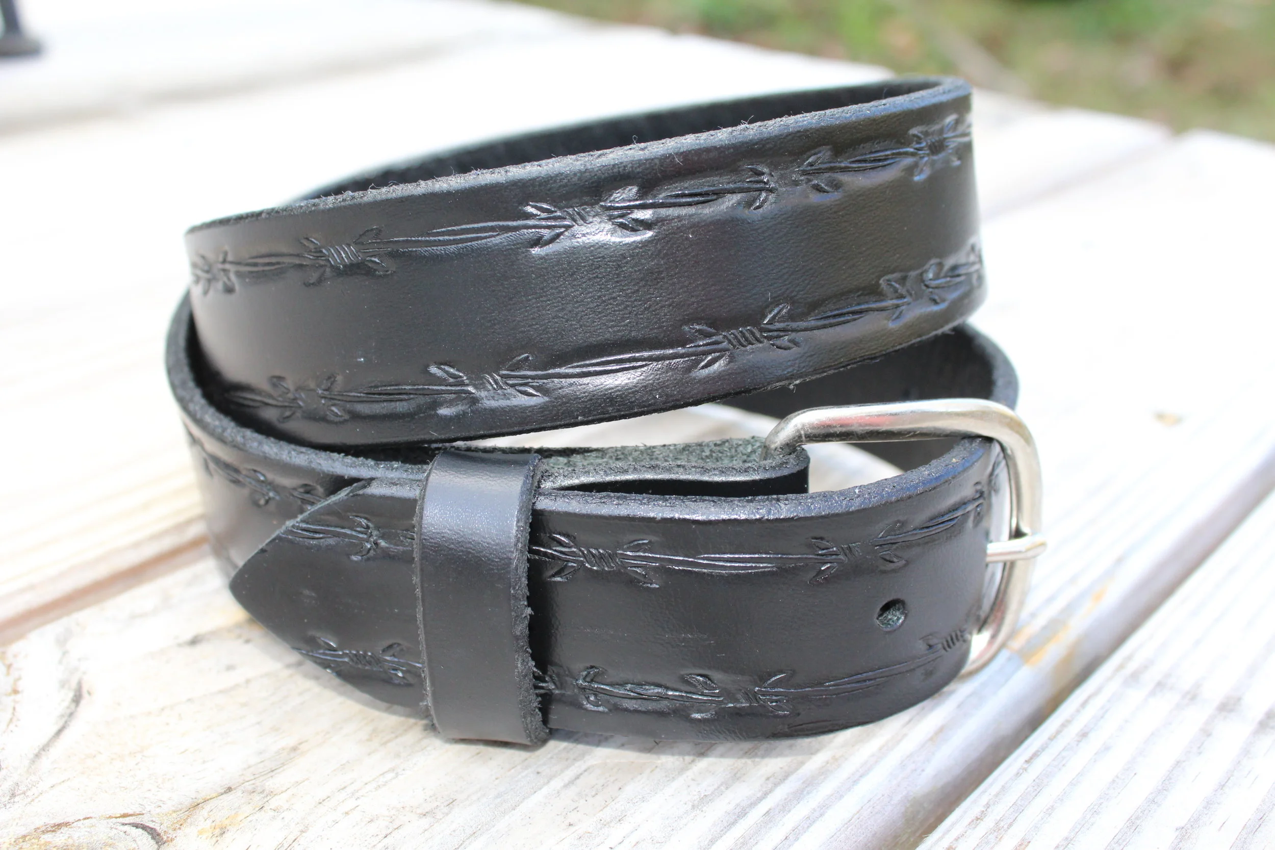 blk barb border 3.JPG