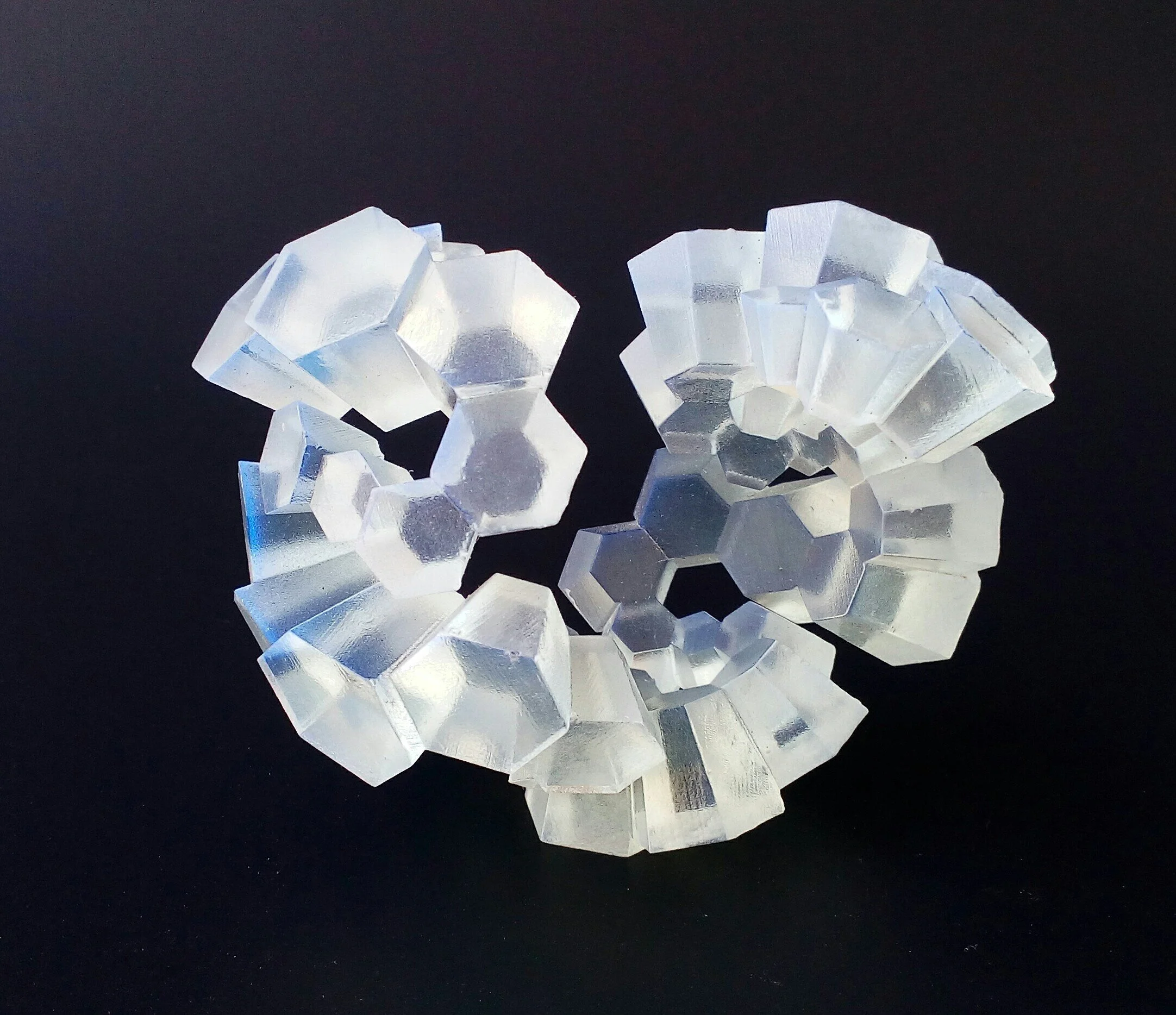 Hexipod Twist - 3" X 2 1/2" X 2 1/2"