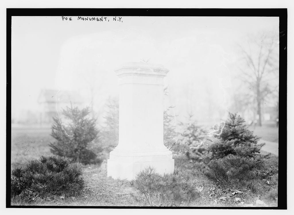 Poe monument, NY