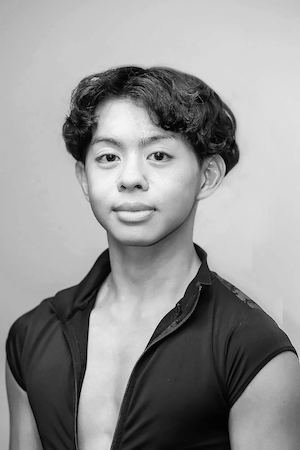  JhayVince Manlangit is a dancer born in the Philippines. He began his formal dance training under Vicki Tchanque, Brandye Lee, Caroline Rocher Barnes, Kevin Veiga, and Jessica Featherson. At Towson University, he studies with Alison Seidenstricker, 