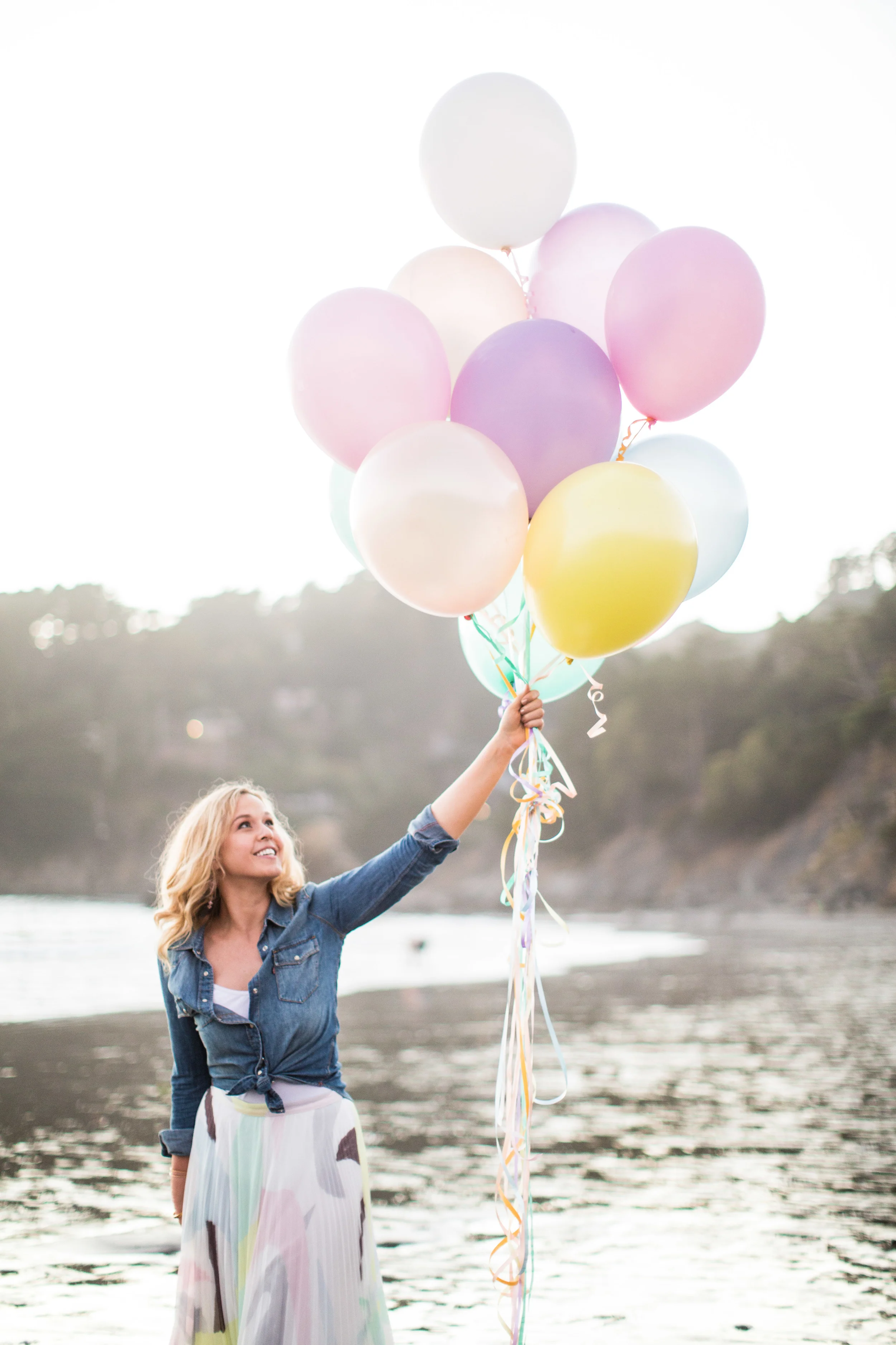 Engagement Session with Balloons | Blueberry Photography | Joy Wed Blog