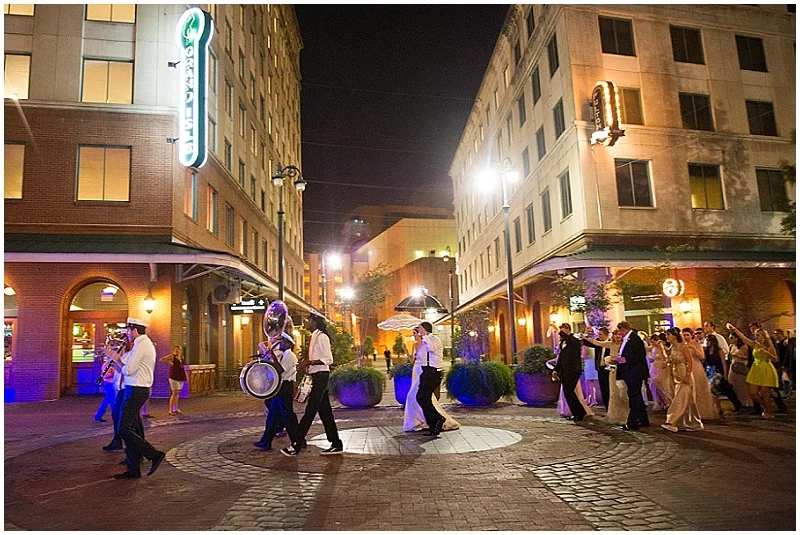 New Orleans Wedding | Catherine Guidry Photography | Joy Wed blog http://www.joy-wed.com