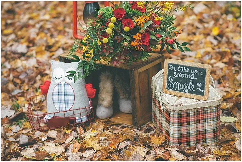 Hudson's Bay Wedding Inspiration | NovaMarkina Photography | Joy Wed blog http://www.joy-wed.com