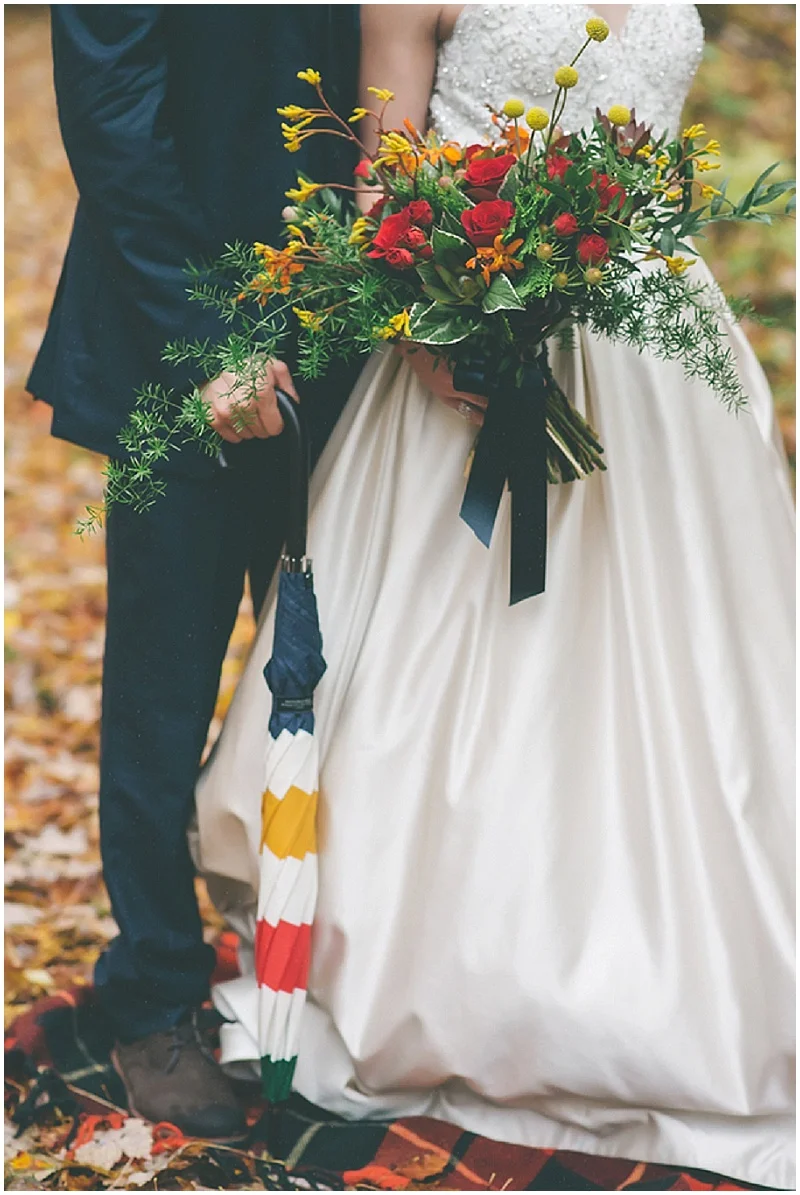 Hudson's Bay Wedding Inspiration | NovaMarkina Photography | Joy Wed blog http://www.joy-wed.com