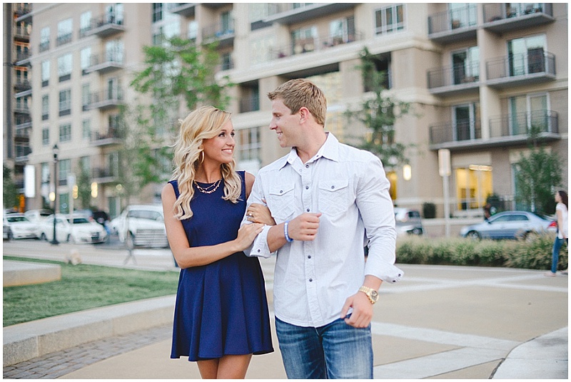 North Carolina E-Session | Megan Travis Photography | Joy Wed blog http://www.joy-wed.com