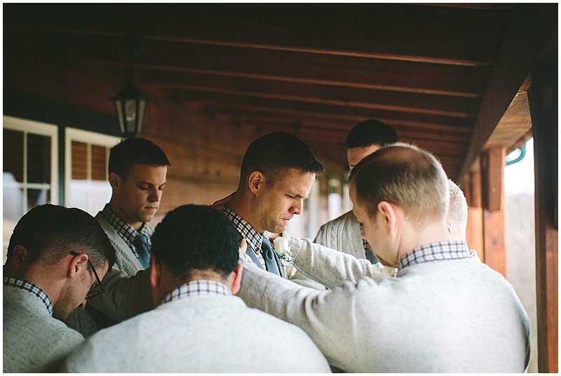 Tennessee Winter Wedding | JoPhoto | Joy Wed blog http://joy-wed.com