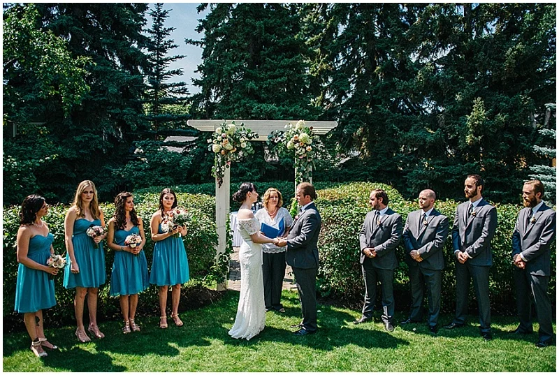 Backyard Wedding | Gingersnap Photography | Joy Wed blog http://www.joy-wed.com