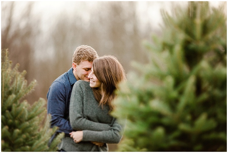 Ohio Engagement Session | Mann & Wife Photography | Joy Wed blog http://www.joy-wed.com