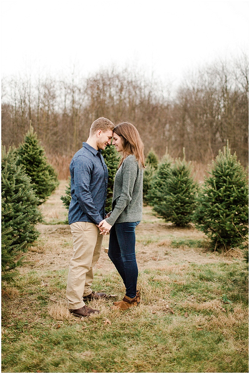 Ohio Engagement Session | Mann & Wife Photography | Joy Wed blog http://www.joy-wed.com