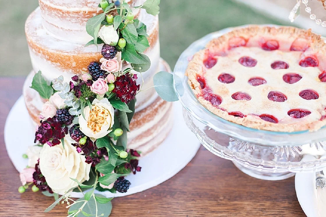 Rustic Wedding Inspiration | Lauren Buman Photography | Joy Wed | http://www.joy-wed.com