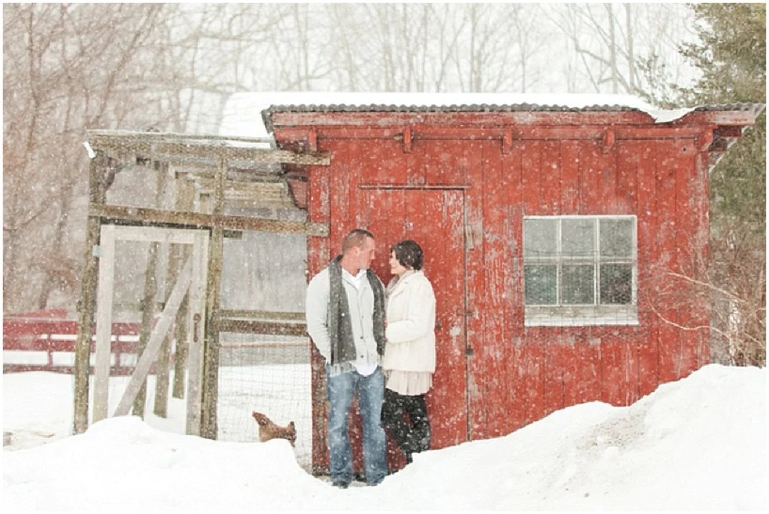 Styled Winter Engagement Session | TBM Photography | Joy Wed blog | http://www.joy-wed.com