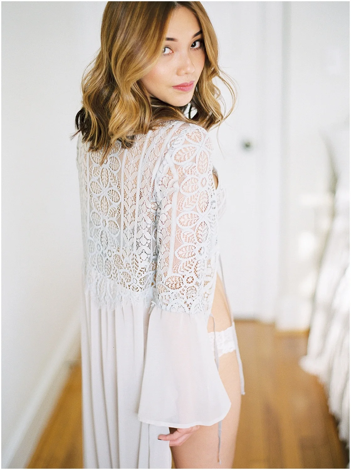 Bridal Boudoir Shoot | Shannon Moffit Photography | Joy Wed blog | http://www.joy-wed.com