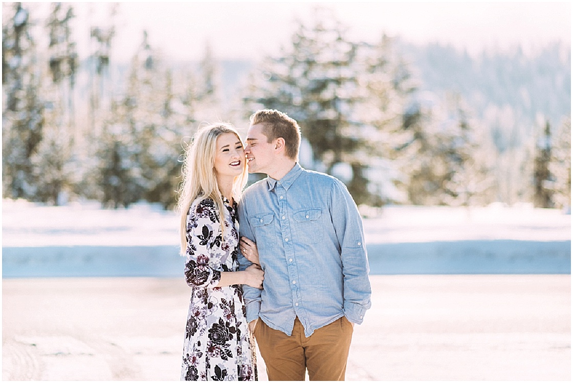 Idaho Winter Engagement Session | E+E Photography | Joy Wed blog | http://www.joy-wed.com