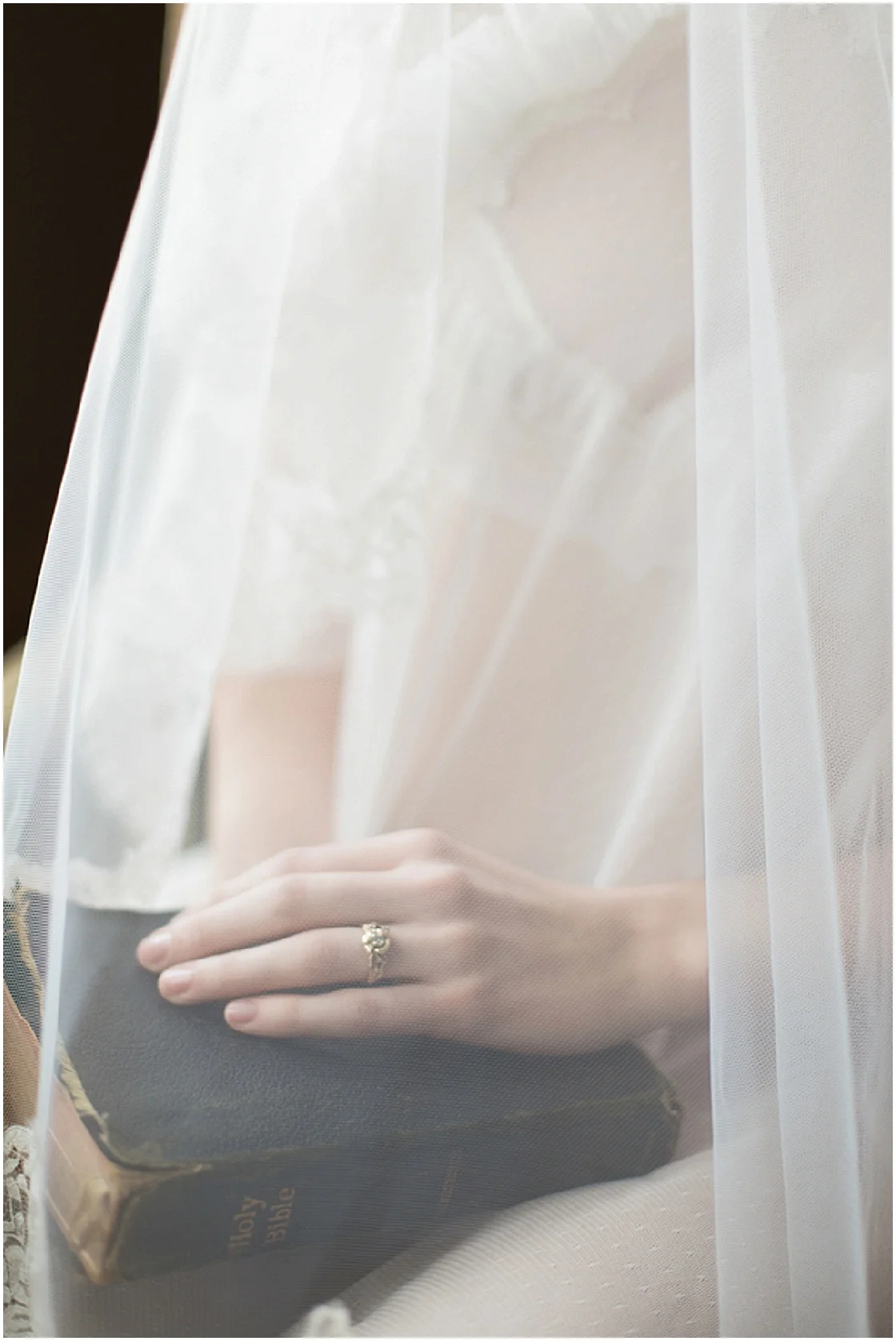 European Bridal Boudoir | Jennifer Munoz Photography | Joy Wed blog | JoyFoley Weddings | www.joy-wed.com