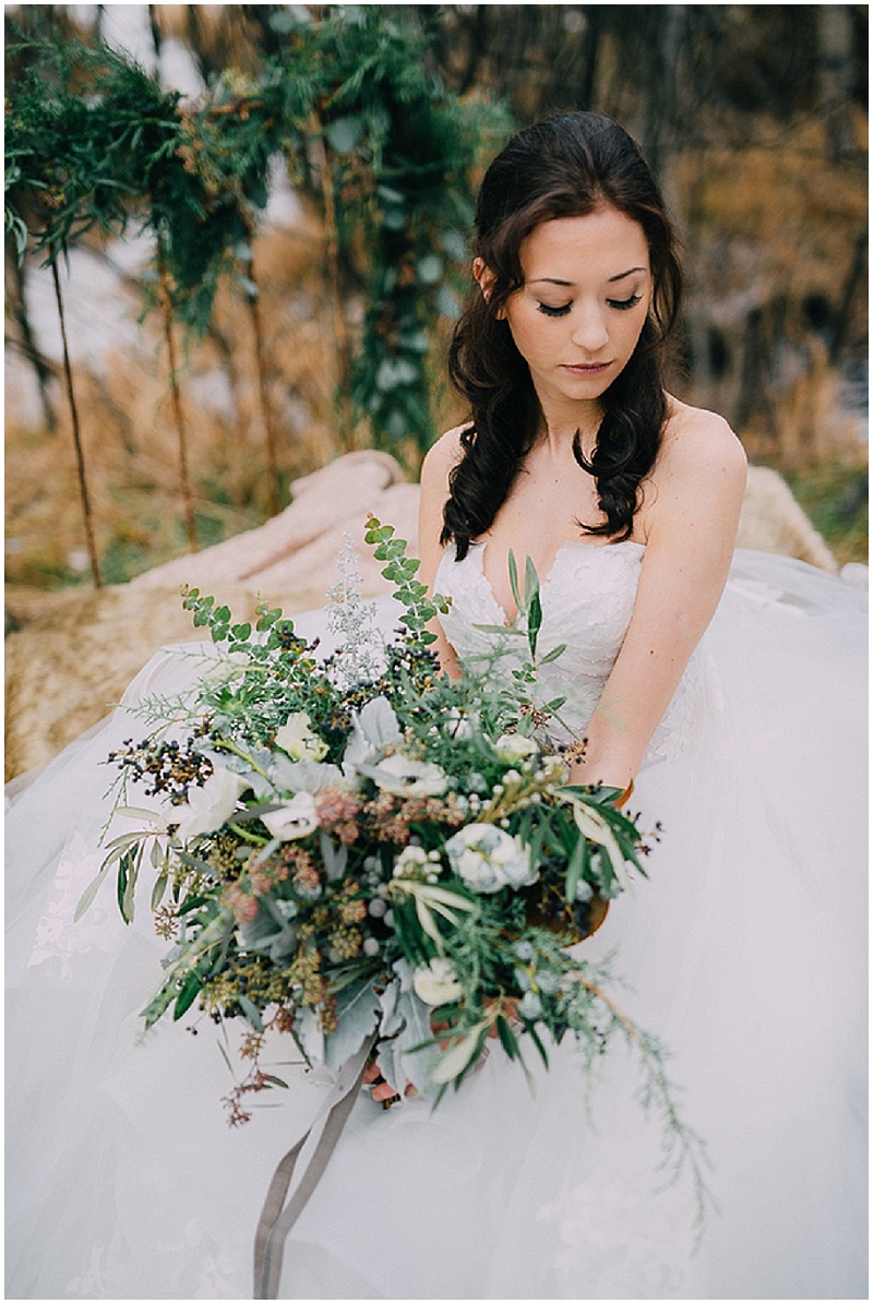 Woodland Wedding Inspiration | GingerSnap Photography | Joy Wed blog | http://www.joy-wed.com