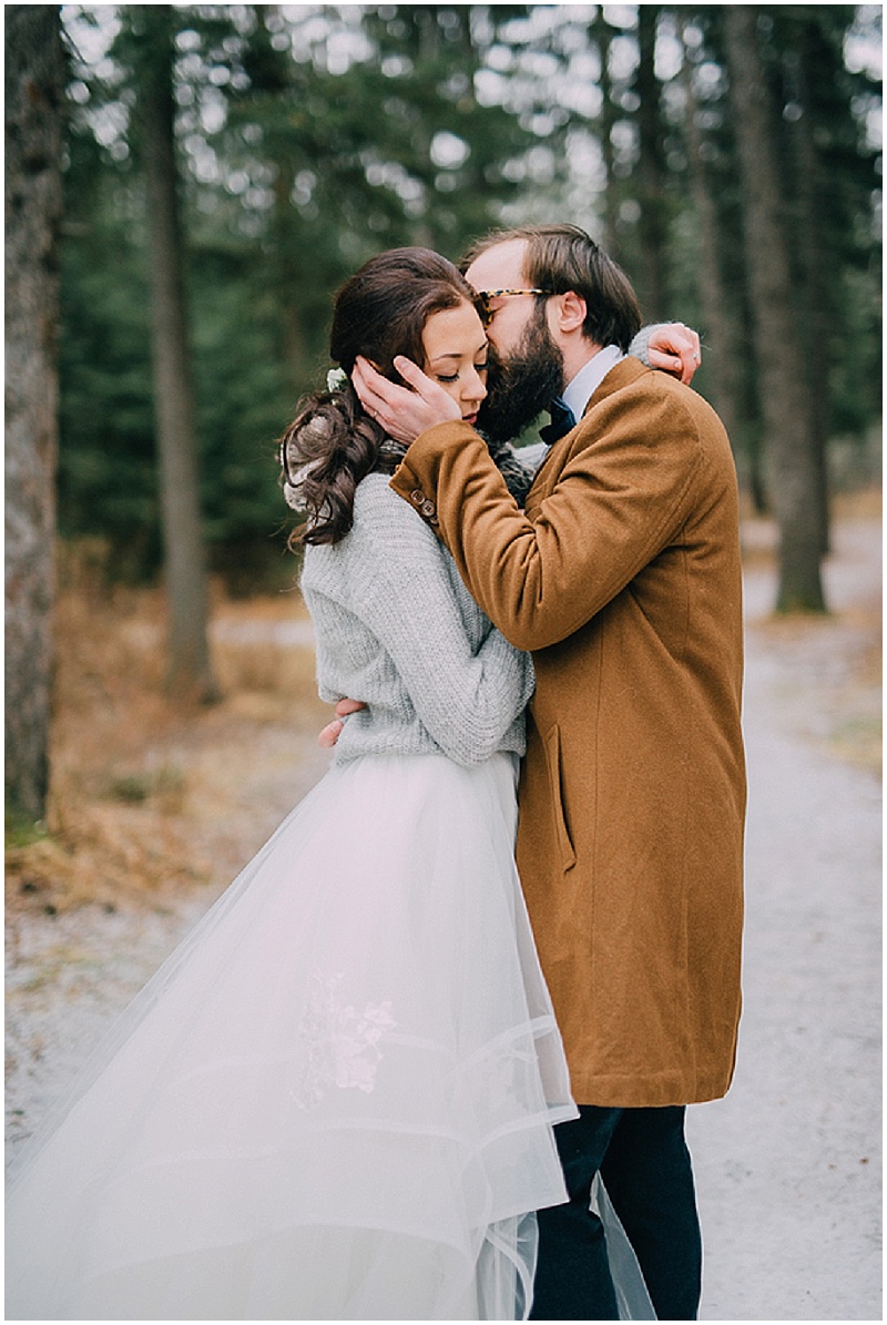 Woodland Wedding Inspiration | GingerSnap Photography | Joy Wed blog | http://www.joy-wed.com